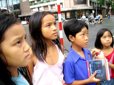 vietnam_-_street_children